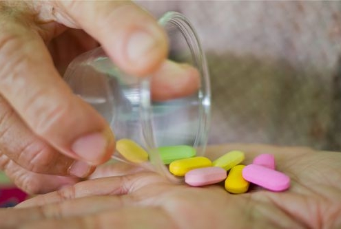 Cuidados ao Combinar Medicamentos e Suplementos